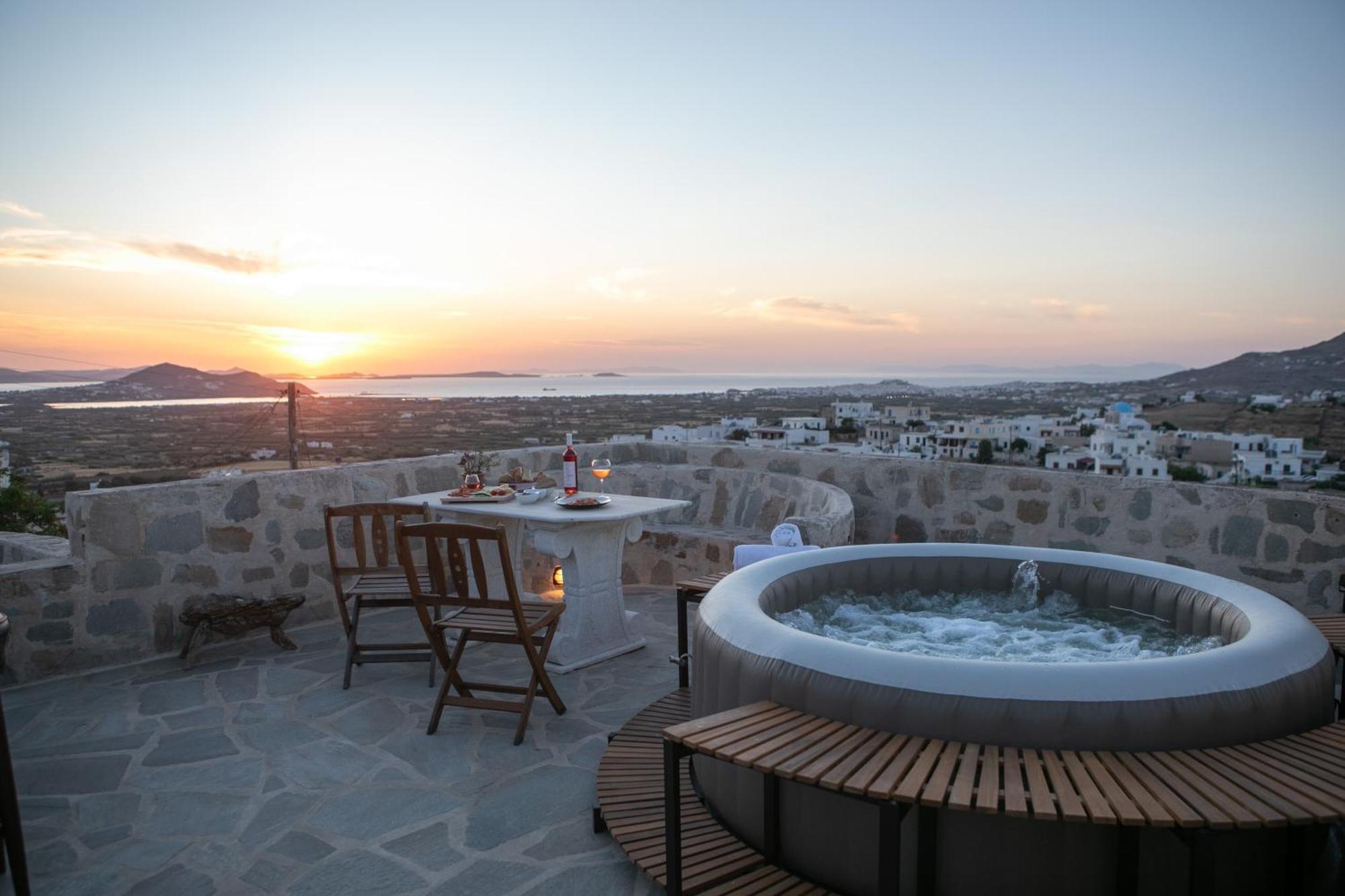 Themed House "Castle Halaros" View 17Th Century Villa Glinado Naxos Exteriör bild